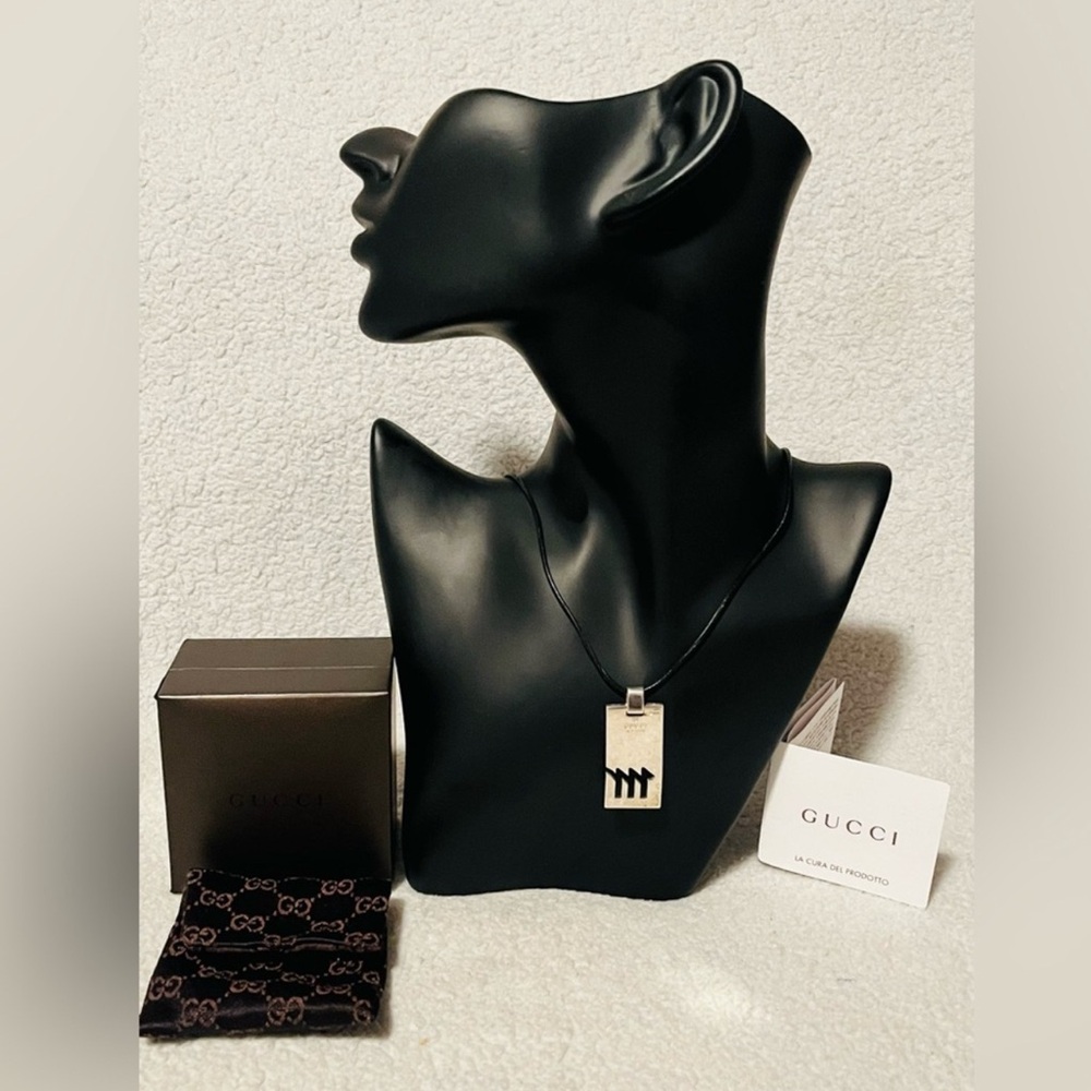 Gucci Virgo Pendant On Black Leather Cord Necklace - Picture 1 of 6